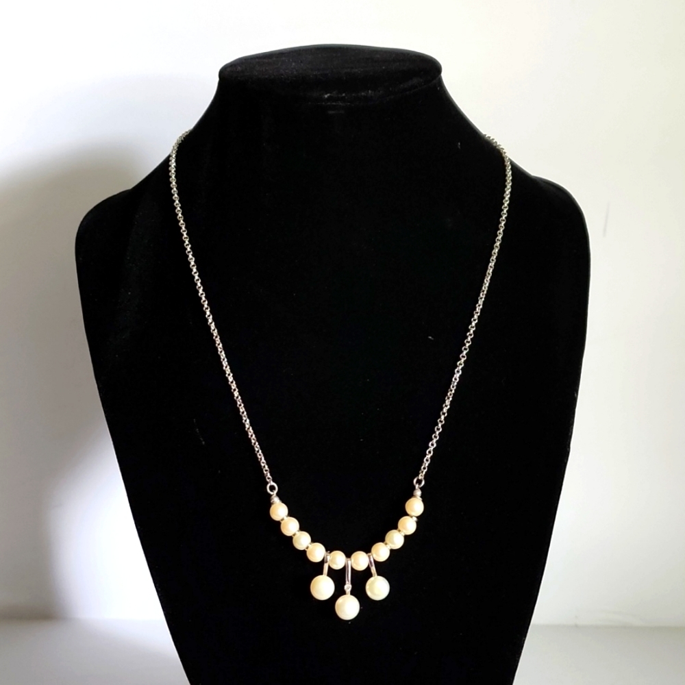 Silver Pearl Vintage Necklace
